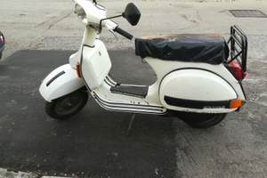 Vespa Px125E