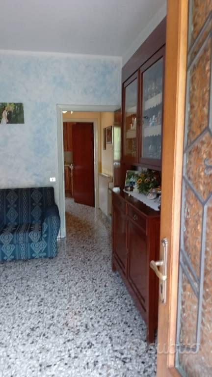 Rustico / Casale di 281 m² con più di 5 locali e b - Vista 3