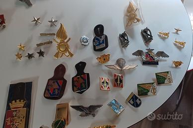 33 Fregi e medaglie esercito