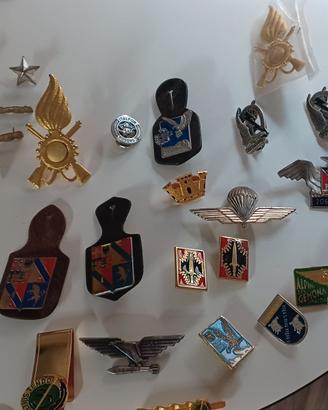 33 Fregi e medaglie esercito