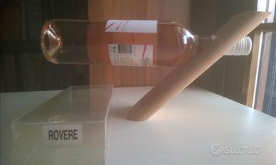 Portabottiglia vino inclinato in legno di rovere