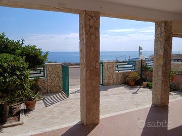 Torre dell'orso trilo vista mare