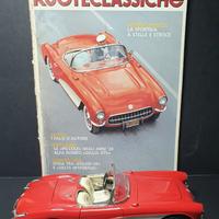 Chevrolet Corvette 1957 e rivista  scala 1:18