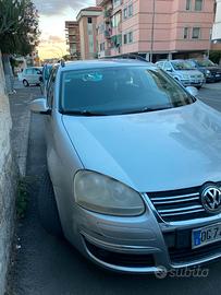 Volkswagen golf station wagon anno 2008