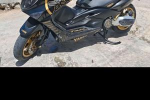 YAMAHA TMAX