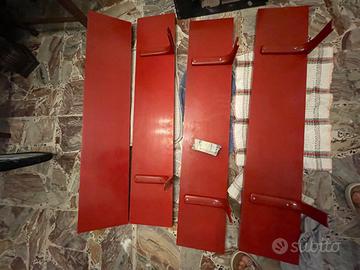 4 mensole di legno rosso