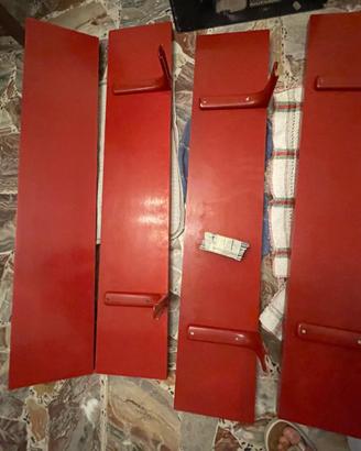 4 mensole di legno rosso