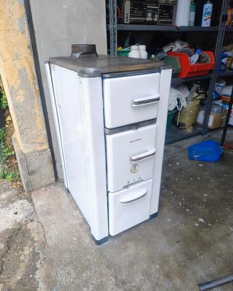 Stufa a legna  Oranier modello 22