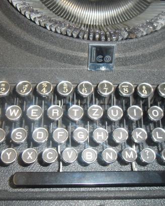 Olivetti         ICO     FUNZIONANTE CON CUSTODIA