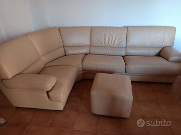 divano in pelle 