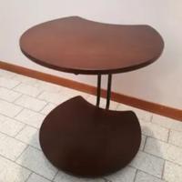 Tavolinetto in legno colore noce scuro 