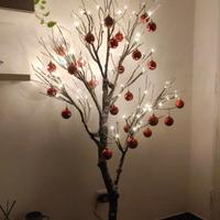 Albero con luci a led