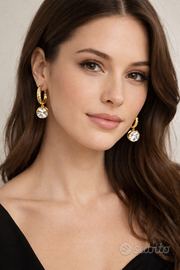 ORECCHINI A CERCHIO DORATI CON MAXI PENDENTE