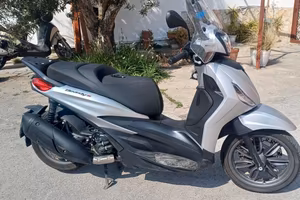 Piaggio Beverly 300 HPE S (2023) Pari al nuovo