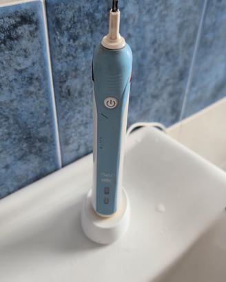 Spazzolino elettrico Braun OralB