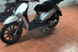 Scooter quasi mai usato