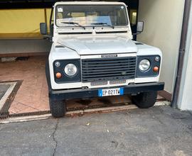 Land rover defender 130