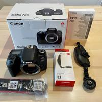 Fotocamera reflex Canon EOS 77D + obiettivo 10-18