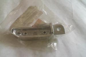 PIASTRA SUPPORTO PEDANA DX SUZUKI 43511-44G00-000