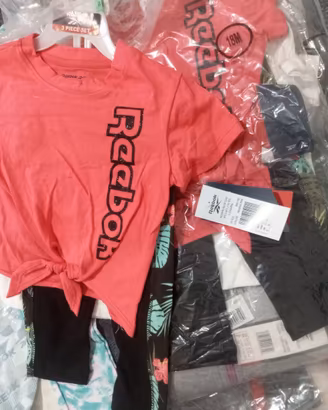 Stock abbigliamento bimbi