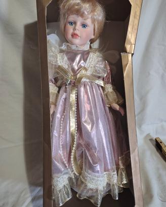 bambola Angelo in porcellana altezza circa 40 cm