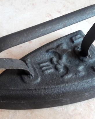 VECCHIO ANTICO FERRO DA STIRO ZR lll VINTAGE