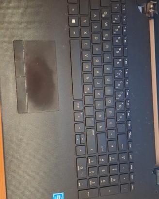 Notebook HP17", senza schermo. 
