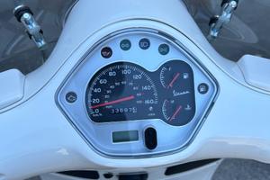 Vespa Piaggio GTS 300