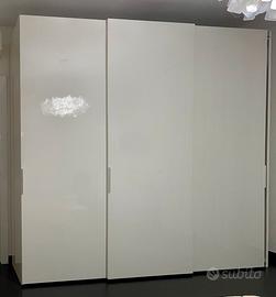 Armadio 3 ante scorrevoli + Comò