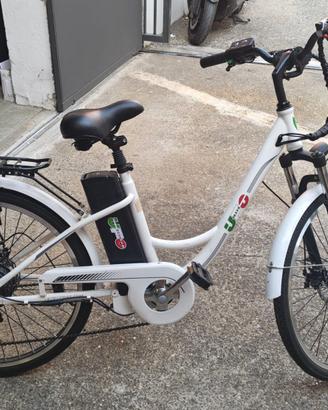bicicletta elettrica nuova