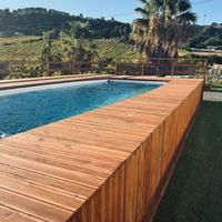 Rivestimento per piscina in legno