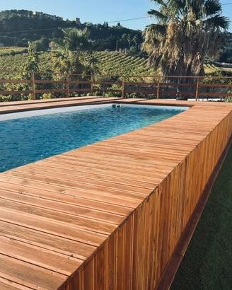 Rivestimento per piscina in legno