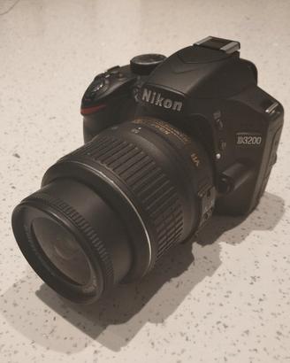 NIKON DGT D 3200 REFLEX