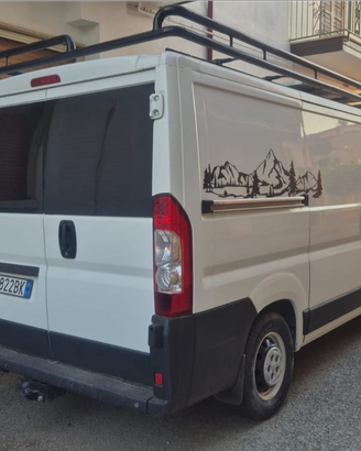 Omologato camper con gancio traino