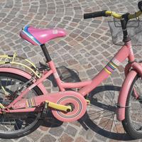 varie biciclette per bambine