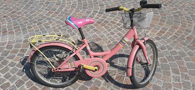 varie biciclette per bambine