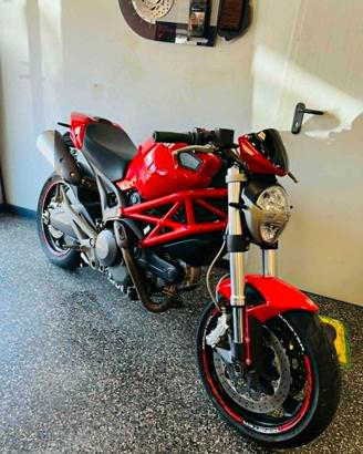 Ducati Monster 696 12 MESI GARANZIA GOMMATA 90% PR
