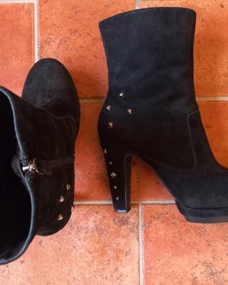 Stivaletto Moschino Love n. 38