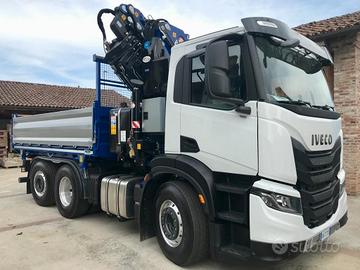 iveco xway 460 con gru pm 30.5