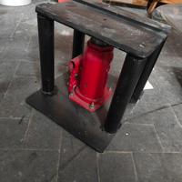 cavalletto alza moto con krick a bottiglia 