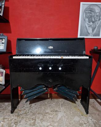 Harmonium D. G. Tubi