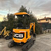 E211 miniescavatore jcb 18 q allargabile