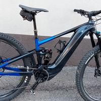 bici e bike elettrica Giant taglia S 