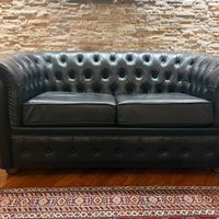 DIVANO 2  POSTI IN PELLE NERA mod. CHESTER