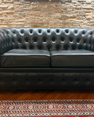 DIVANO 2  POSTI IN PELLE NERA mod. CHESTER
