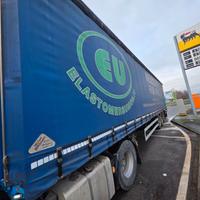 Semirimorchio centinato