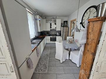 CUCINA COMPLETA DI ELETTRODOMESTICI