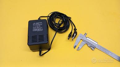 Alimentatore 220 V, uscita +30 V, 830 mA, potenza