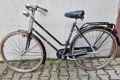 Bici vintage con freni a bacchetta 