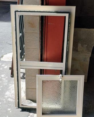 Finestra vasistas bagno